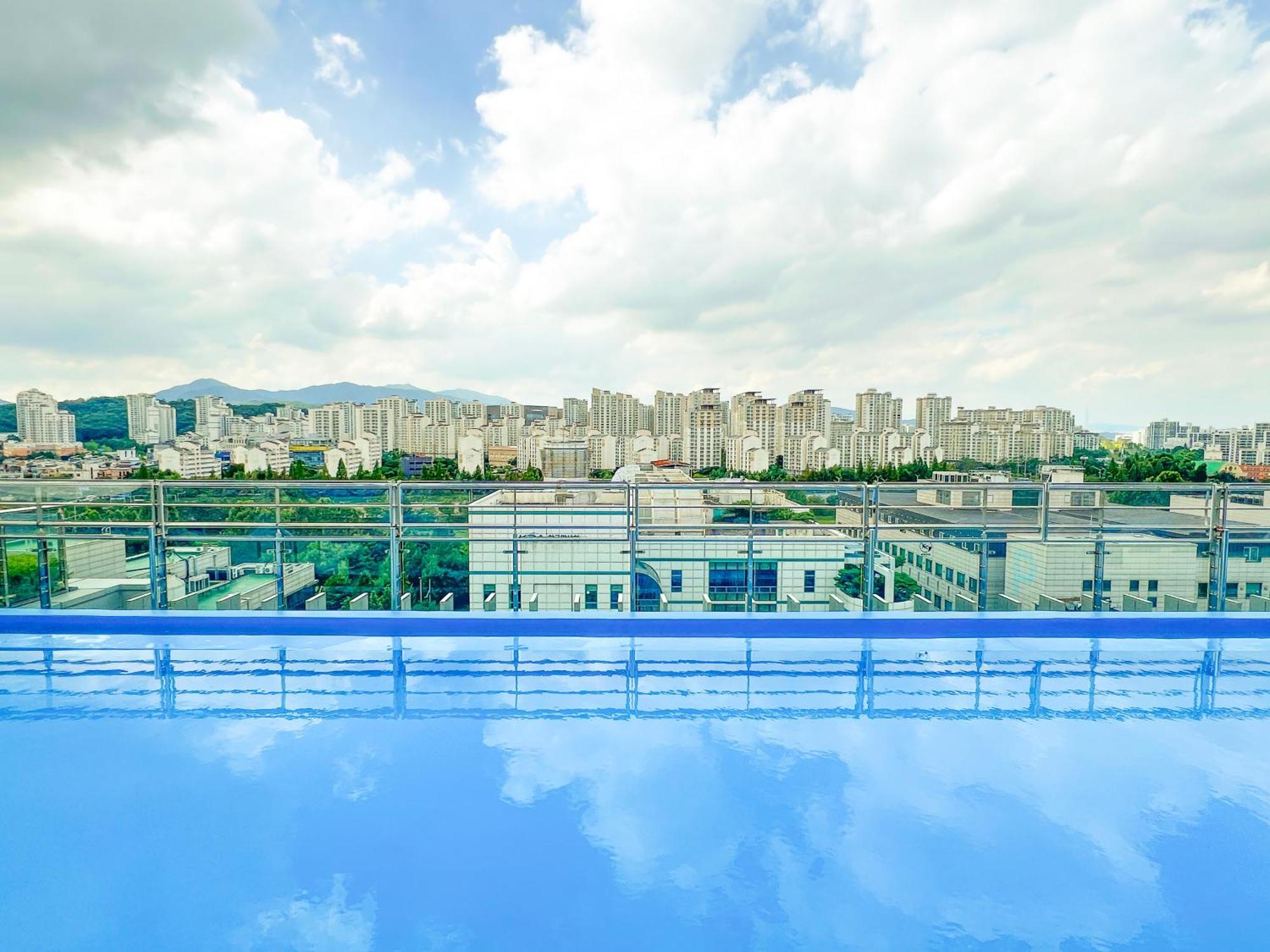 Hotel Skypark Central Seoul Pangyo Соннам Экстерьер фото