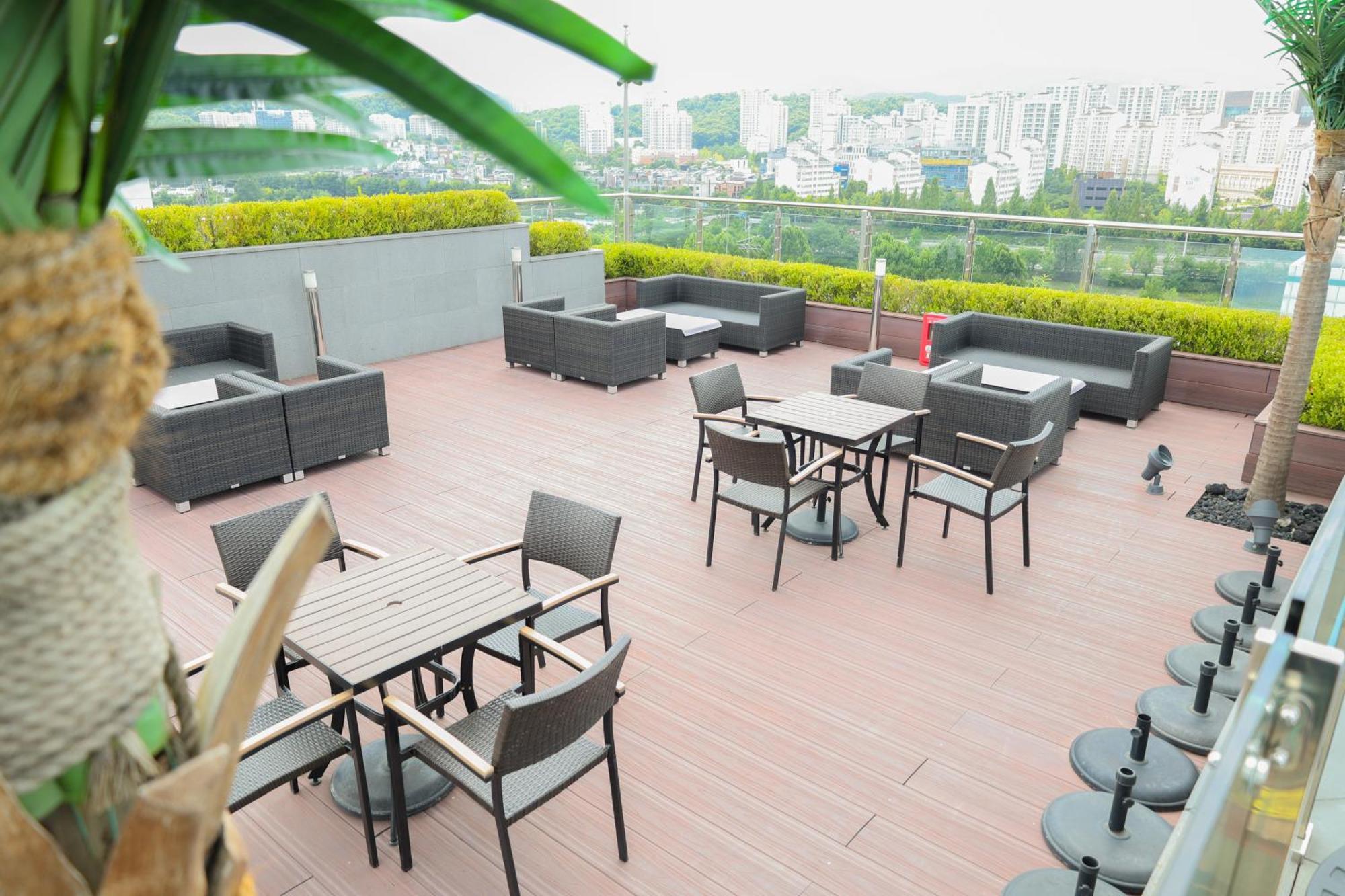 Hotel Skypark Central Seoul Pangyo Соннам Экстерьер фото